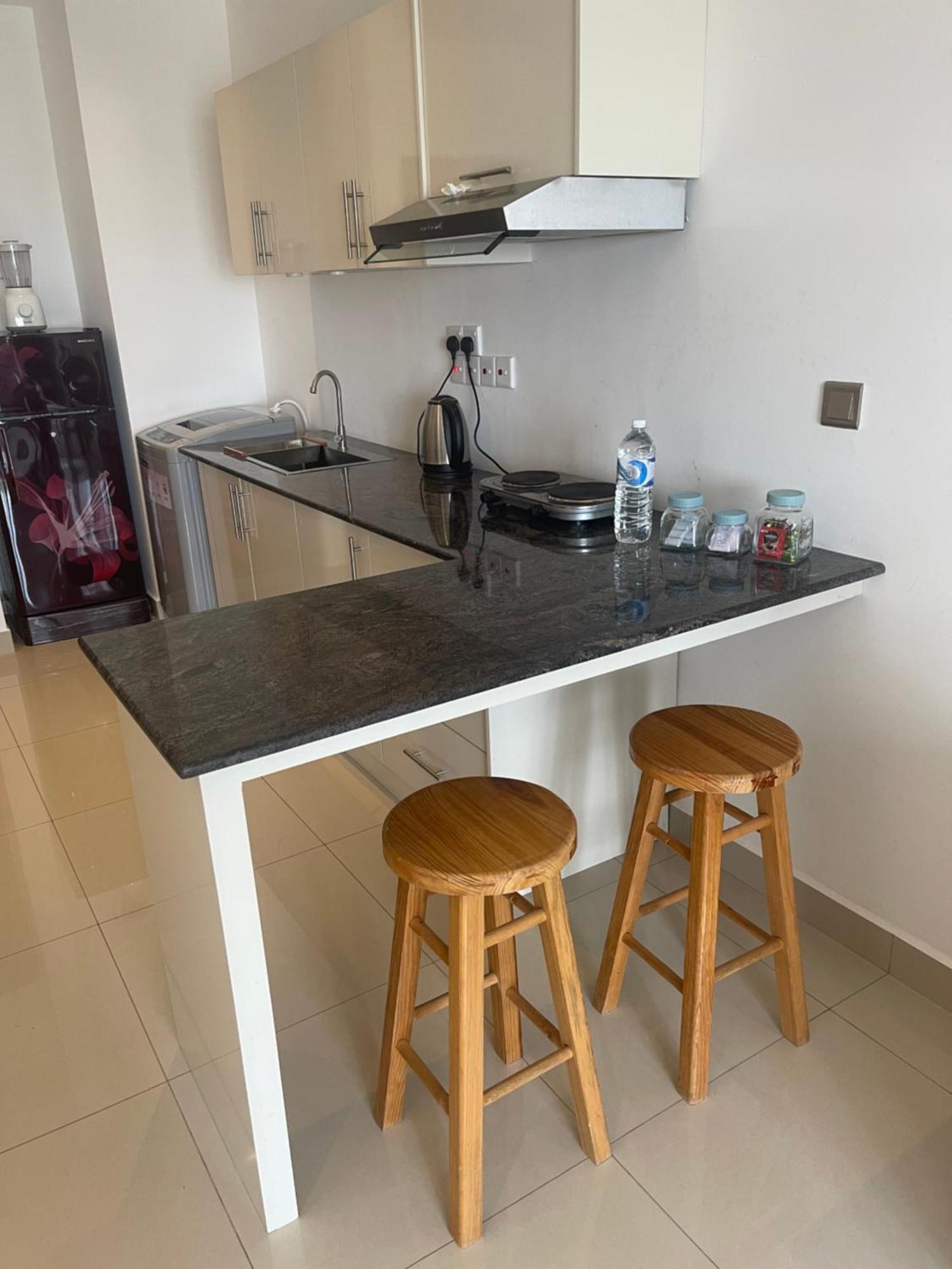 Ocean Breeze Sea View Luxury Apartments Negombo Kültér fotó