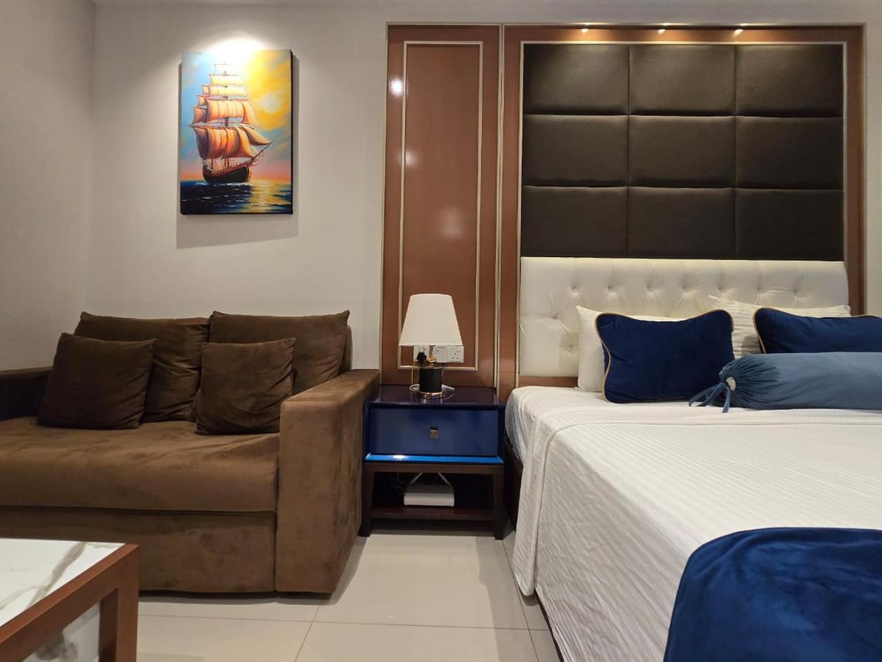 Ocean Breeze Sea View Luxury Apartments Negombo Kültér fotó
