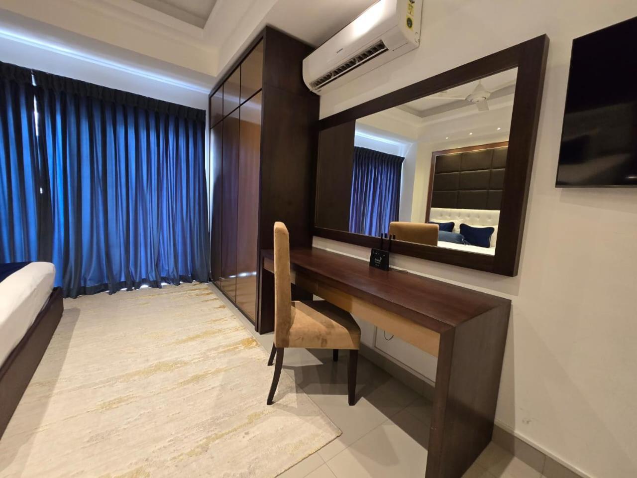Ocean Breeze Sea View Luxury Apartments Negombo Kültér fotó